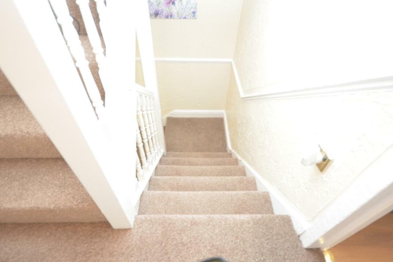 Four Bedroom Townhouse 12 Minutes Walk To Excel Exhibition Centre ロンドン エクステリア 写真
