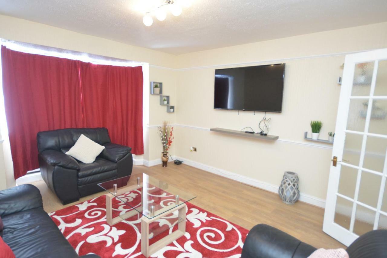 Four Bedroom Townhouse 12 Minutes Walk To Excel Exhibition Centre ロンドン エクステリア 写真